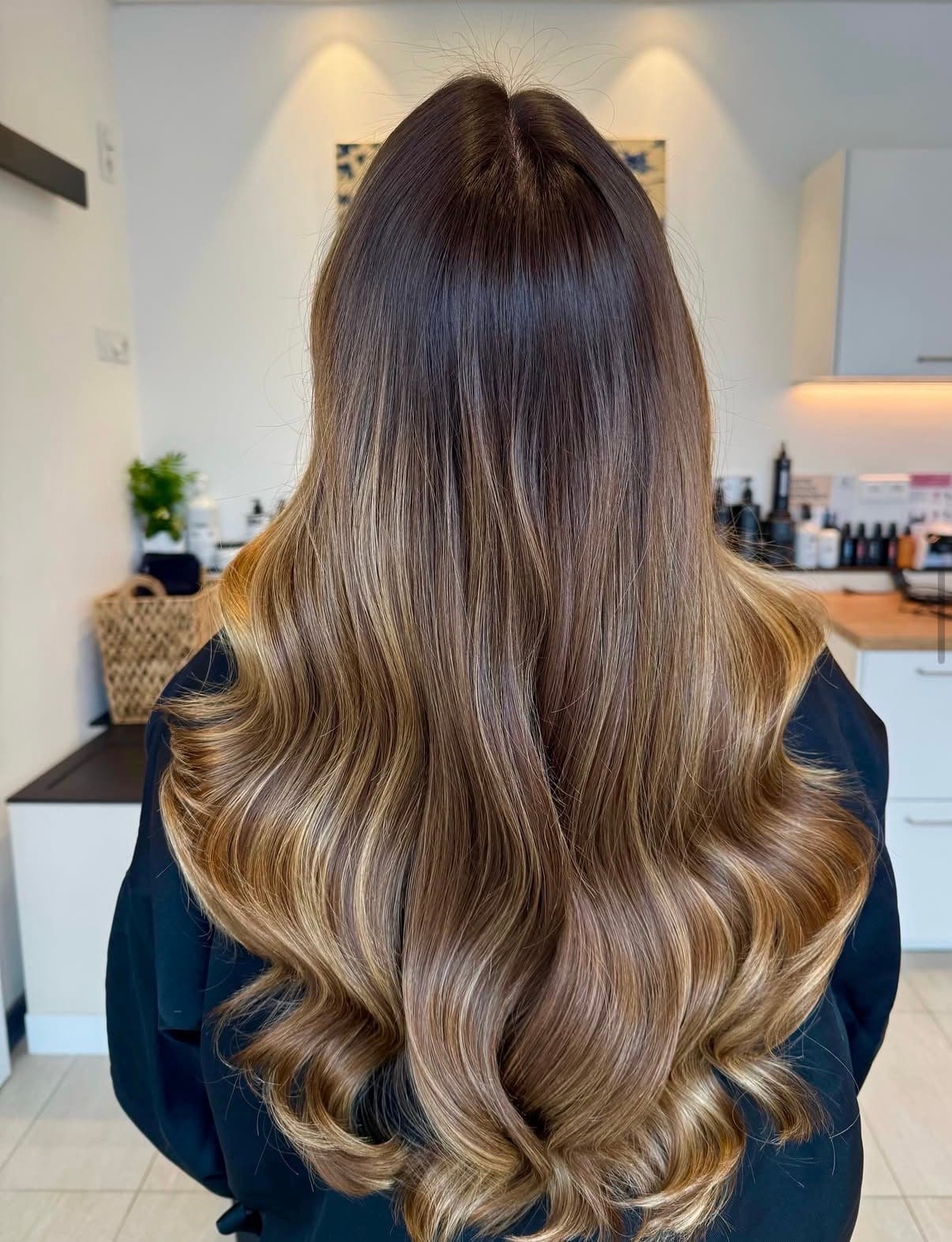 Balayage AirTouch — chevelure éclaircie à la main